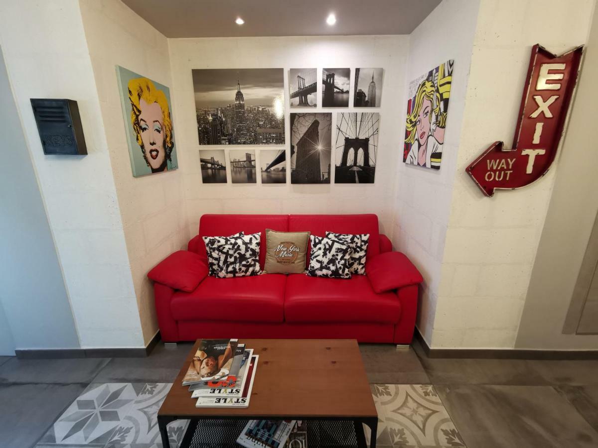 The Black Dog House Valenzano Esterno foto